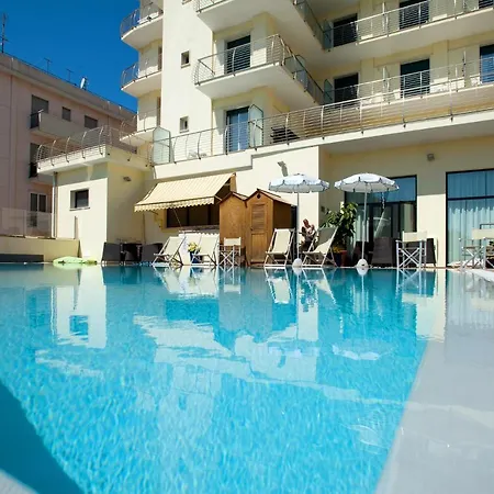 Excelsior E ロアーノ