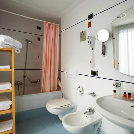 Отель Excelsior E 3*