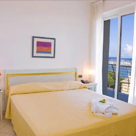 Excelsior E ロアーノ