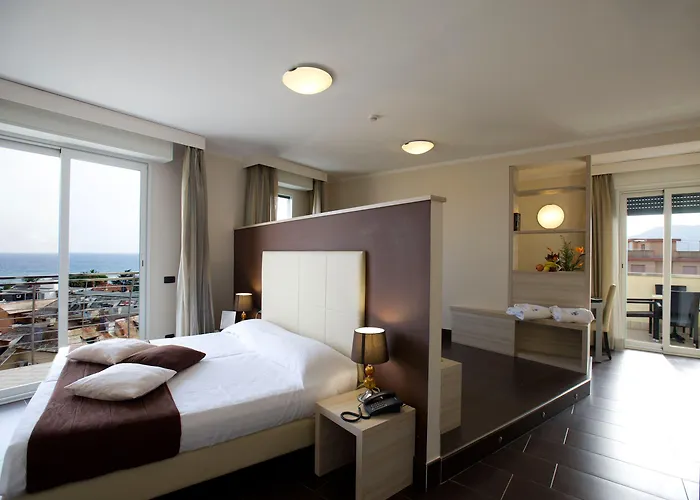 Hotel Excelsior E 3*